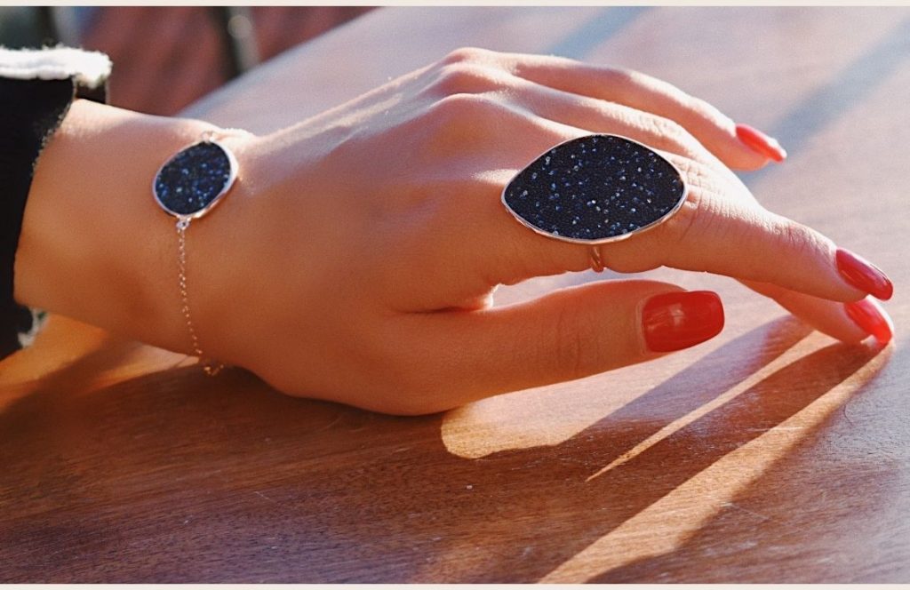 Bijuteriile si accesoriile perfecte pentru Valentine's Day, Bijuterii-si-acceosrii-potrivite-pentru-Valentines-Day-5, Oxette Romania