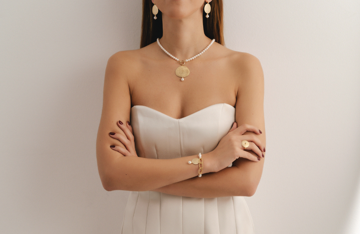 Cum se poarta perlele in 2025 – reinterpretari moderne si idei de styling, Cum se poarta perlele in 2025 – reinterpretari moderne si idei de styling, Oxette Romania