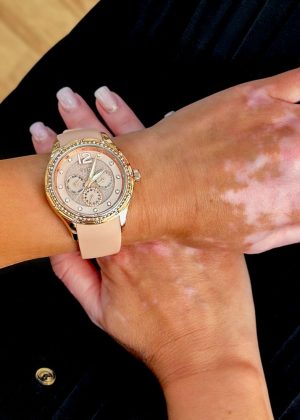 Ceas dama placat cu aur galben de 18 K si bratara din silicon nude Africa, 11X75-00289-2, Oxette Romania